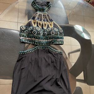 Dave & Johnny Homecoming dress